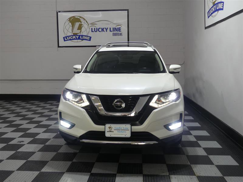 Used 2018 Nissan Rogue SL w/ Premium Package image 2