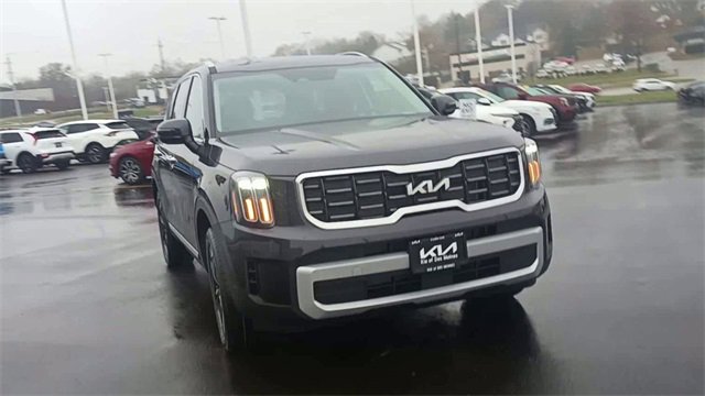 New 2025 Kia Telluride S image 5