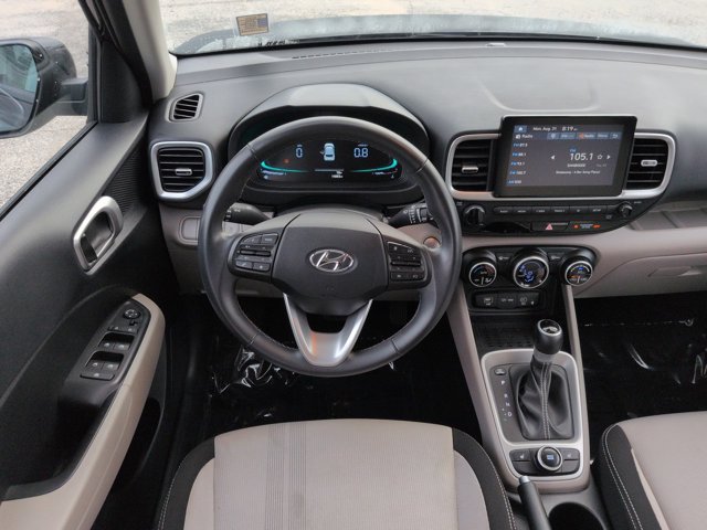 Used 2026 Hyundai Venue SEL FWD image 15