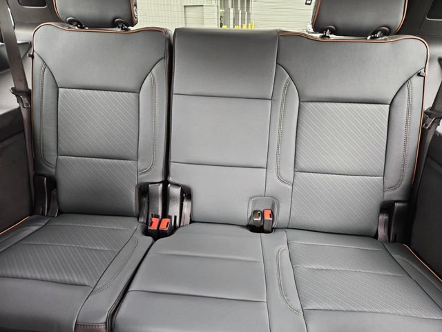 New 2026 GMC Yukon AT4 AWD/4WD image 17