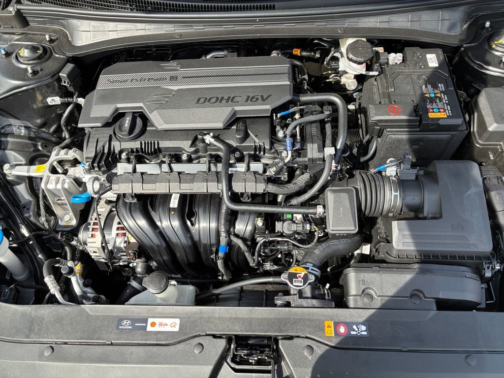 New 2026 Hyundai Elantra Limited image 19