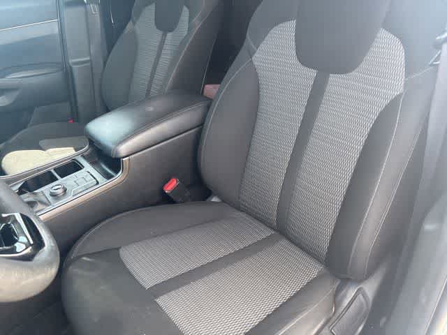 Used 2022 Kia Sorento LX FWD image 23