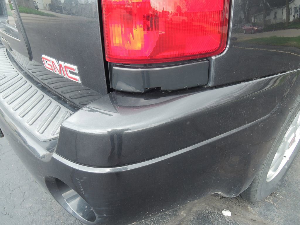 Used 2004 GMC Envoy SLE w/ Preferred Equipment Group image 7