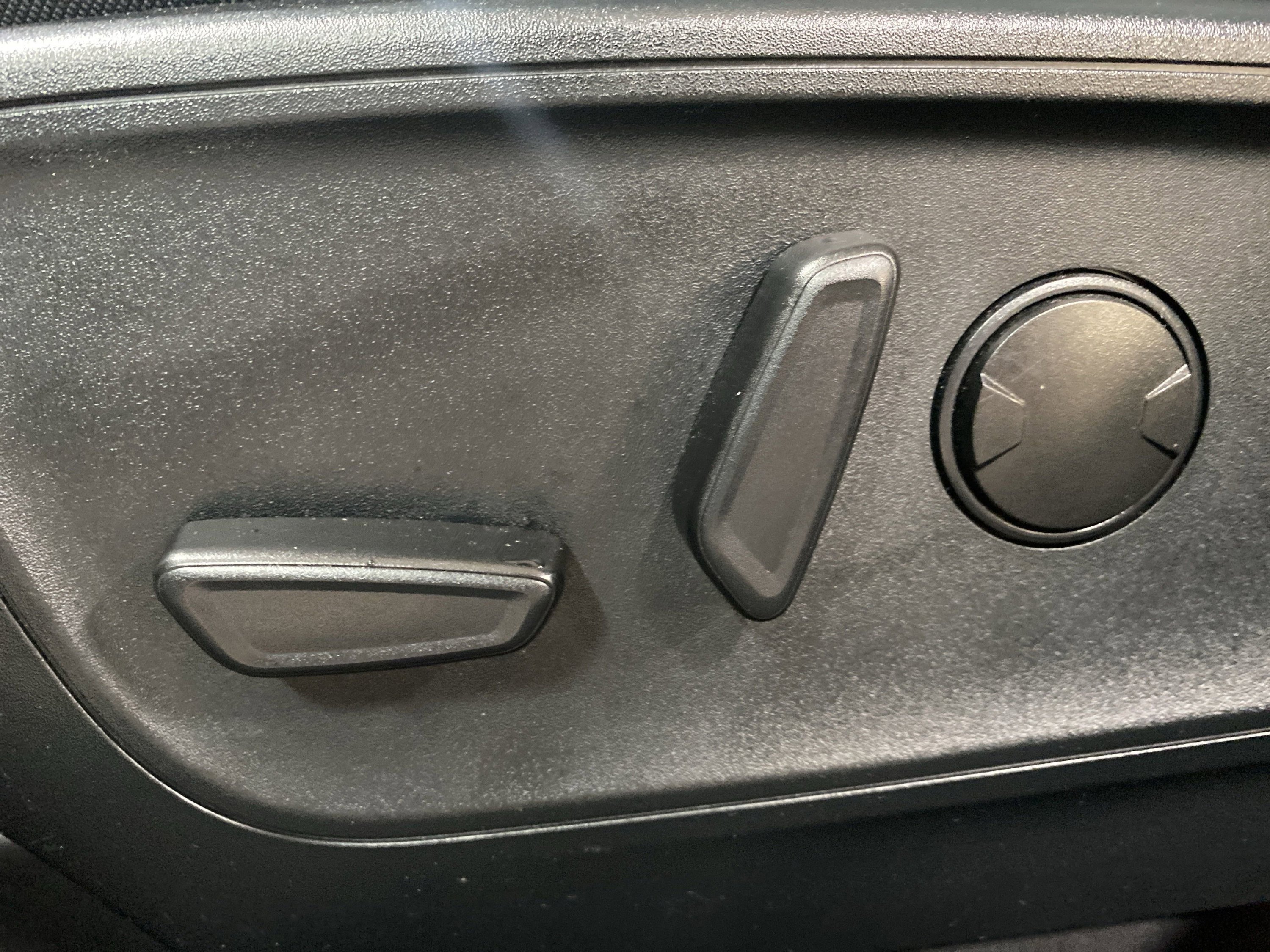 Used 2022 Ford Escape SE w/ Convenience Package image 16