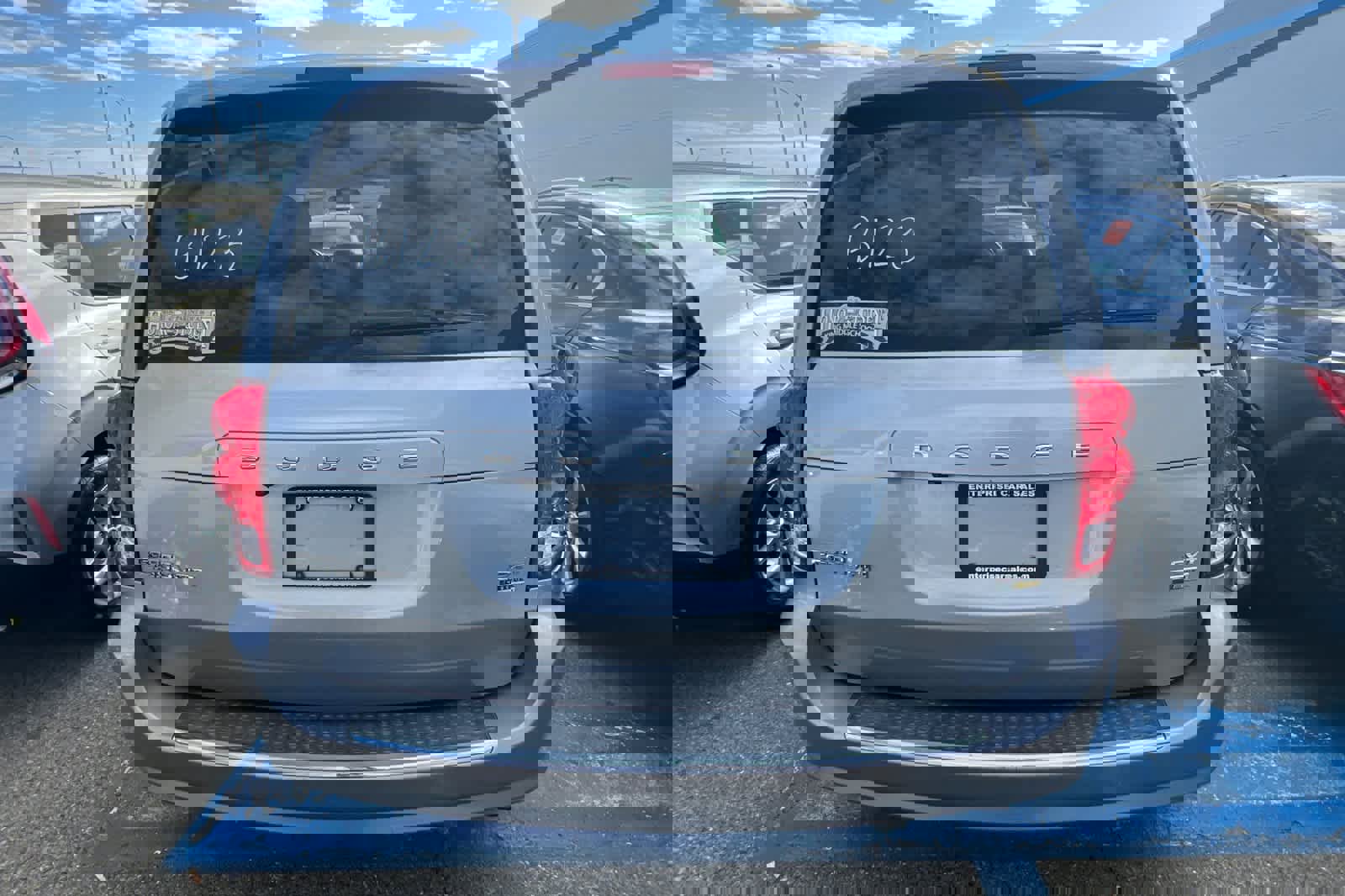 Used 2019 Dodge Grand Caravan SXT image 5