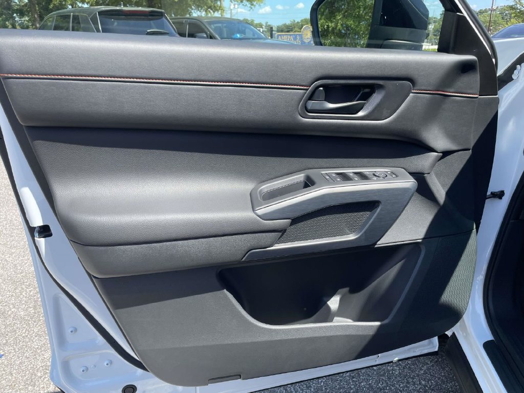 New 2026 Nissan Pathfinder Rock Creek AWD/4WD image 11