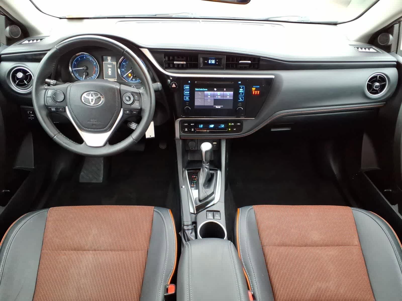 Used 2018 Toyota Corolla SE FWD image 11