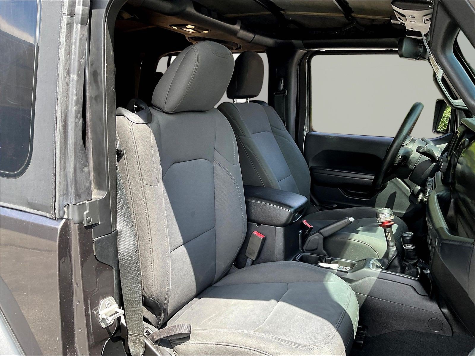 Used 2019 Jeep Wrangler Sport AWD/4WD image 27