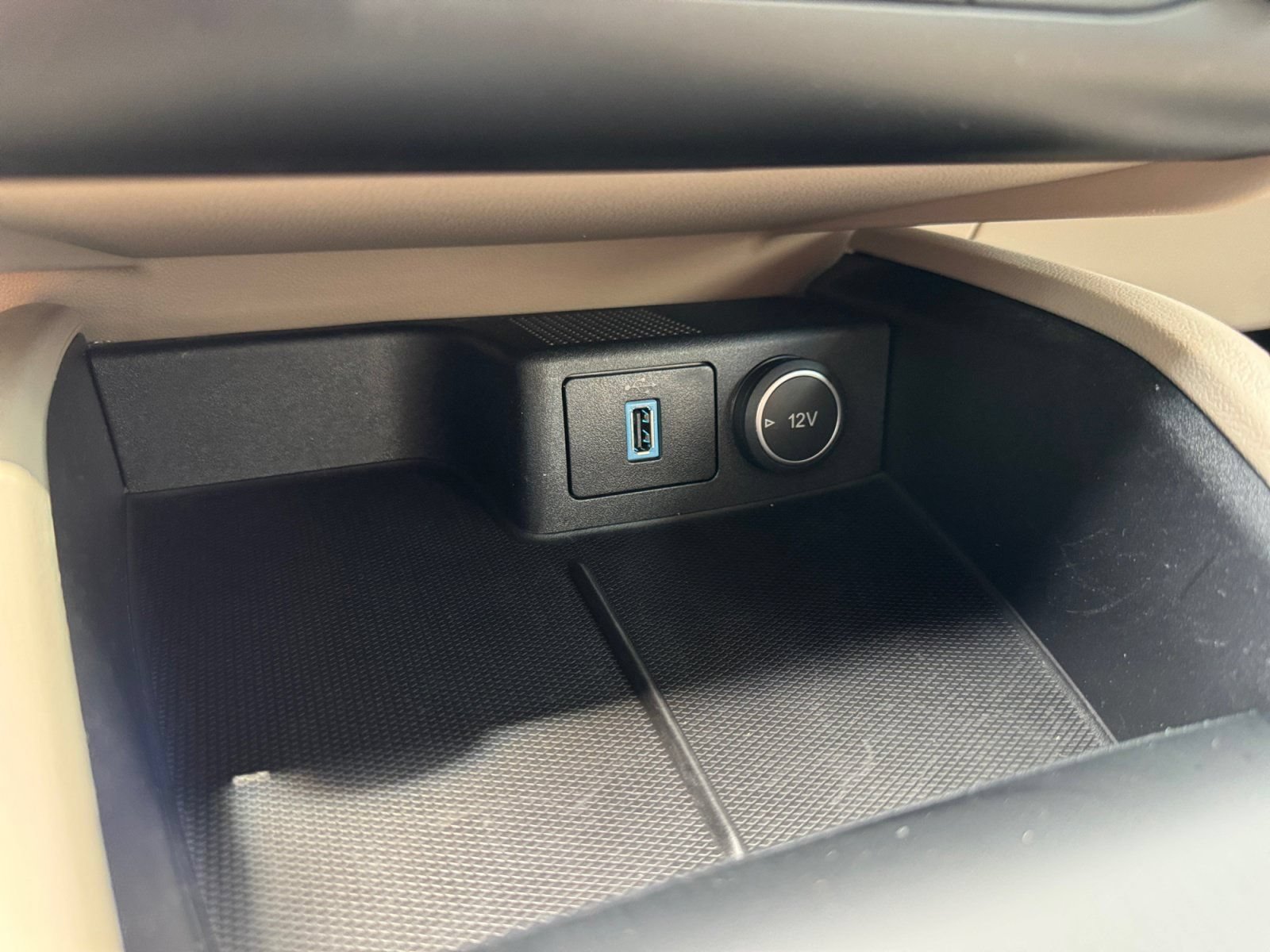 Used 2020 Ford Escape SEL FWD image 21