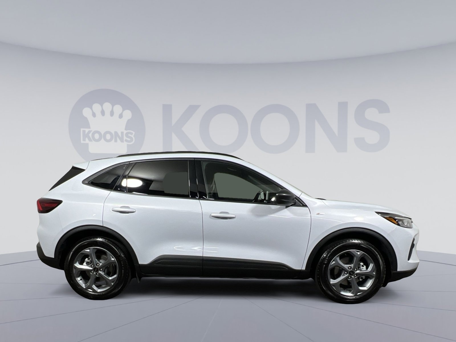 Used 2025 Ford Escape ST-Line w/ Equipment Group 301A image 8