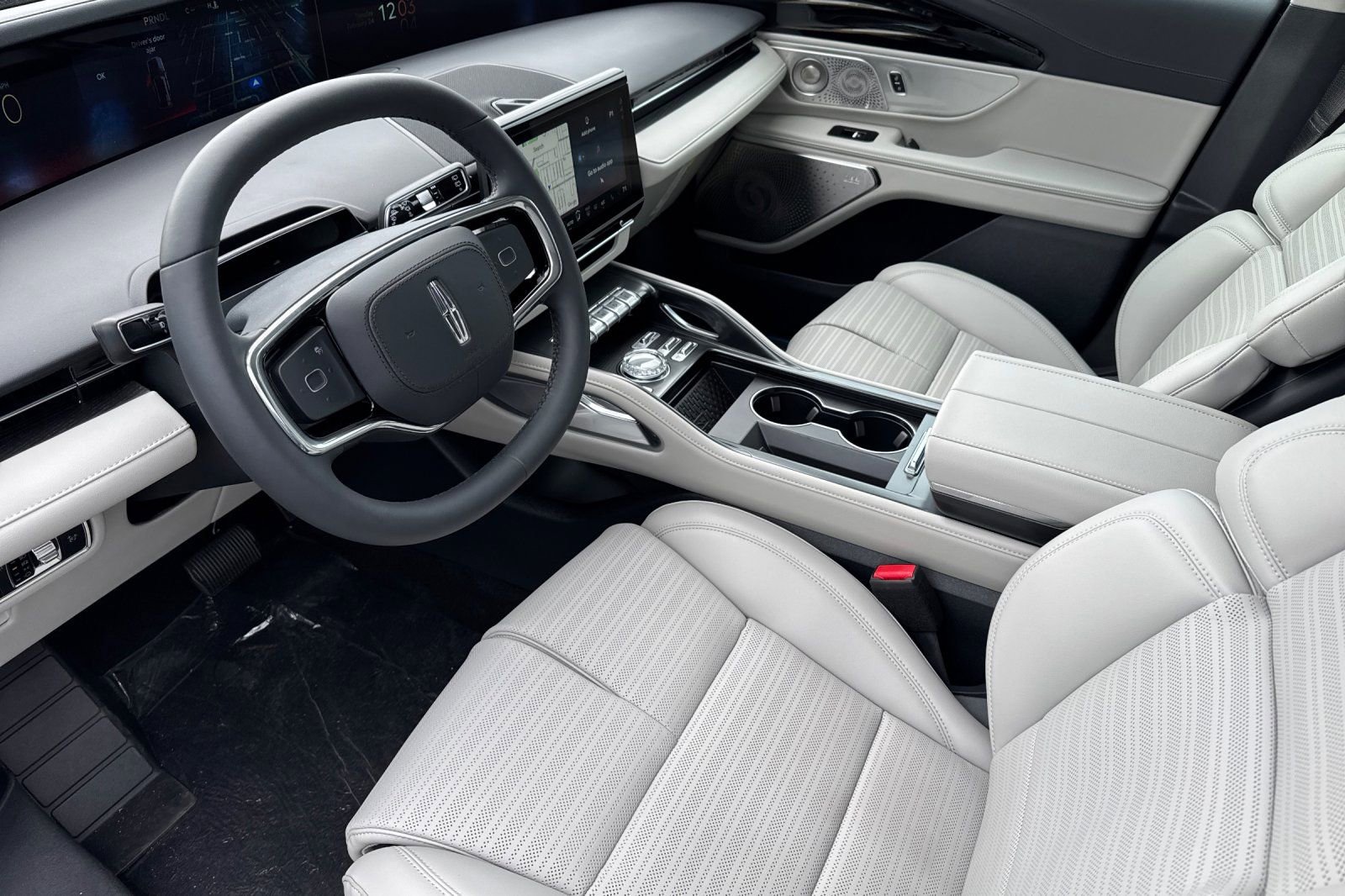 New 2026 Lincoln Nautilus Reserve image 8