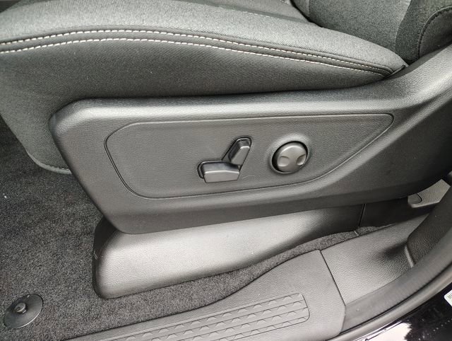 New 2026 RAM 1500 Big Horn w/ Night Edition image 16