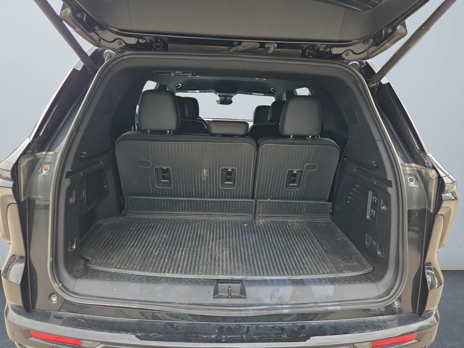 Used 2025 Chevrolet Traverse RS AWD/4WD image 16
