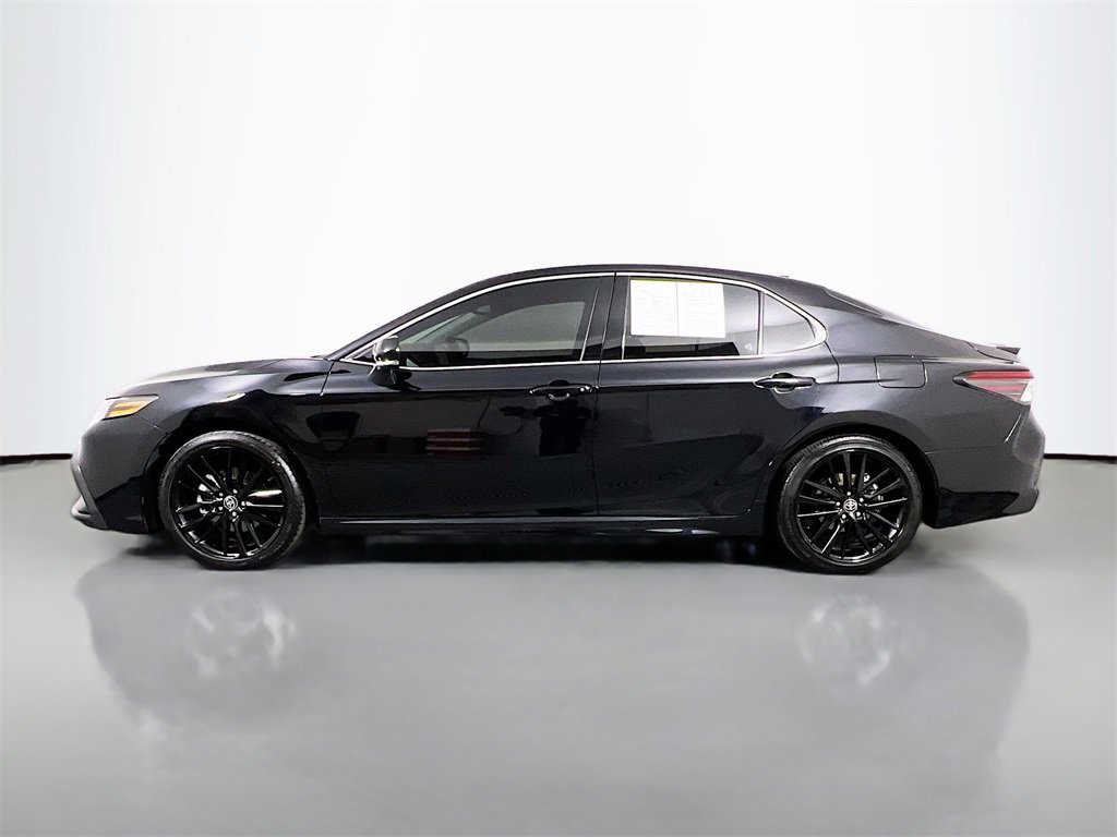 Used 2021 Toyota Camry XSE image 4