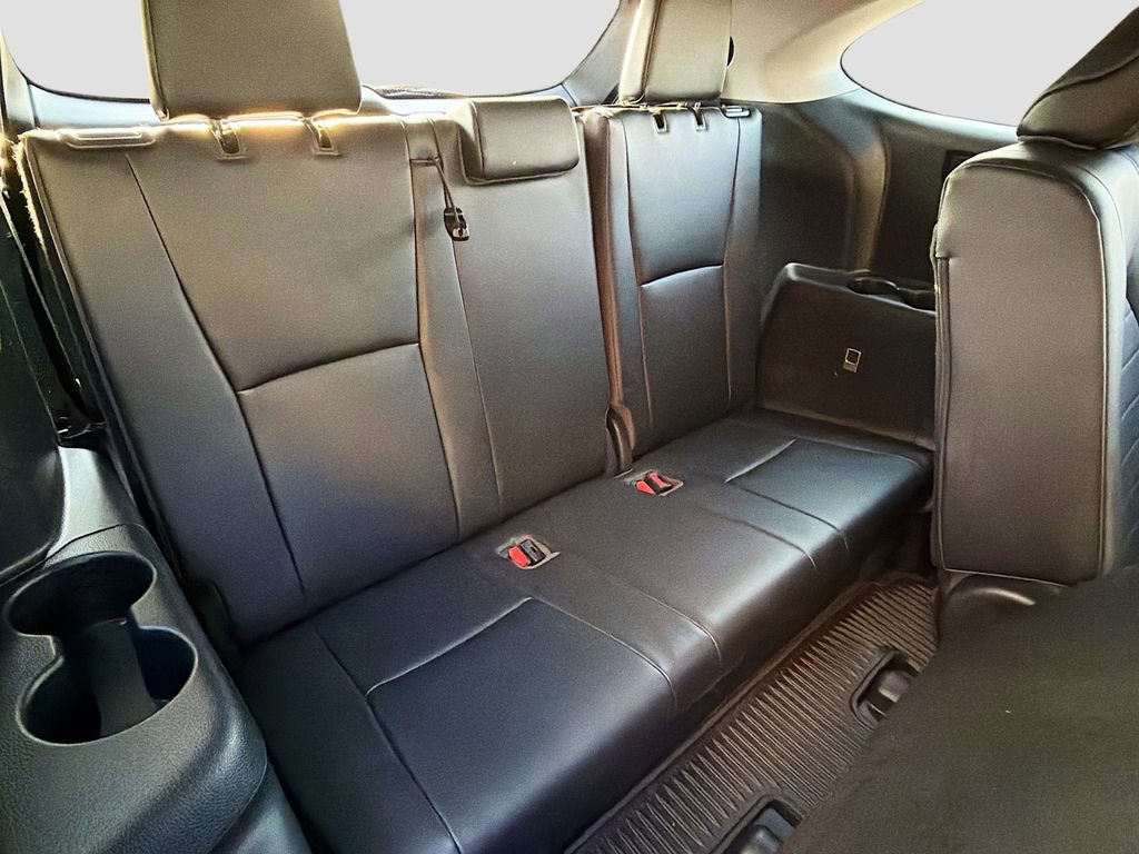 Used 2023 Toyota Highlander XLE FWD image 22