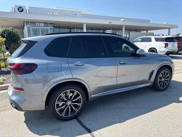 Certified 2025 BMW X5 xDrive40i w/ M Sport Package AWD/4WD image 4