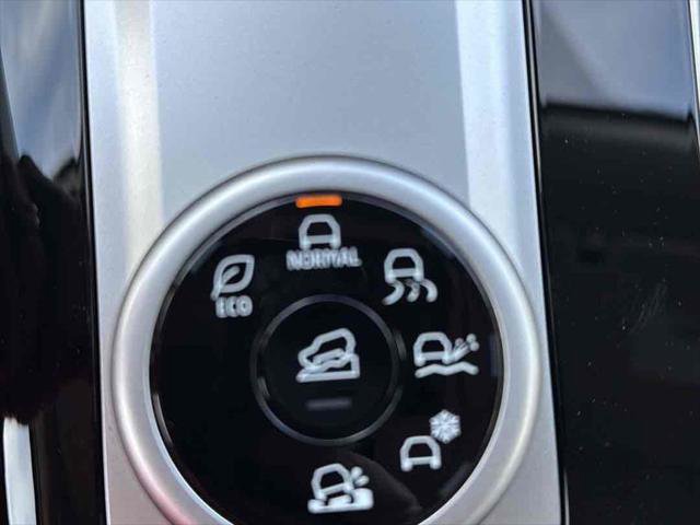 New 2026 Mitsubishi Outlander SE image 25