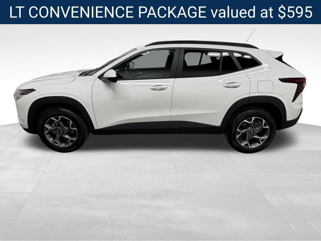 Certified 2025 Chevrolet Trax LT w/ LT Convenience Package image 2