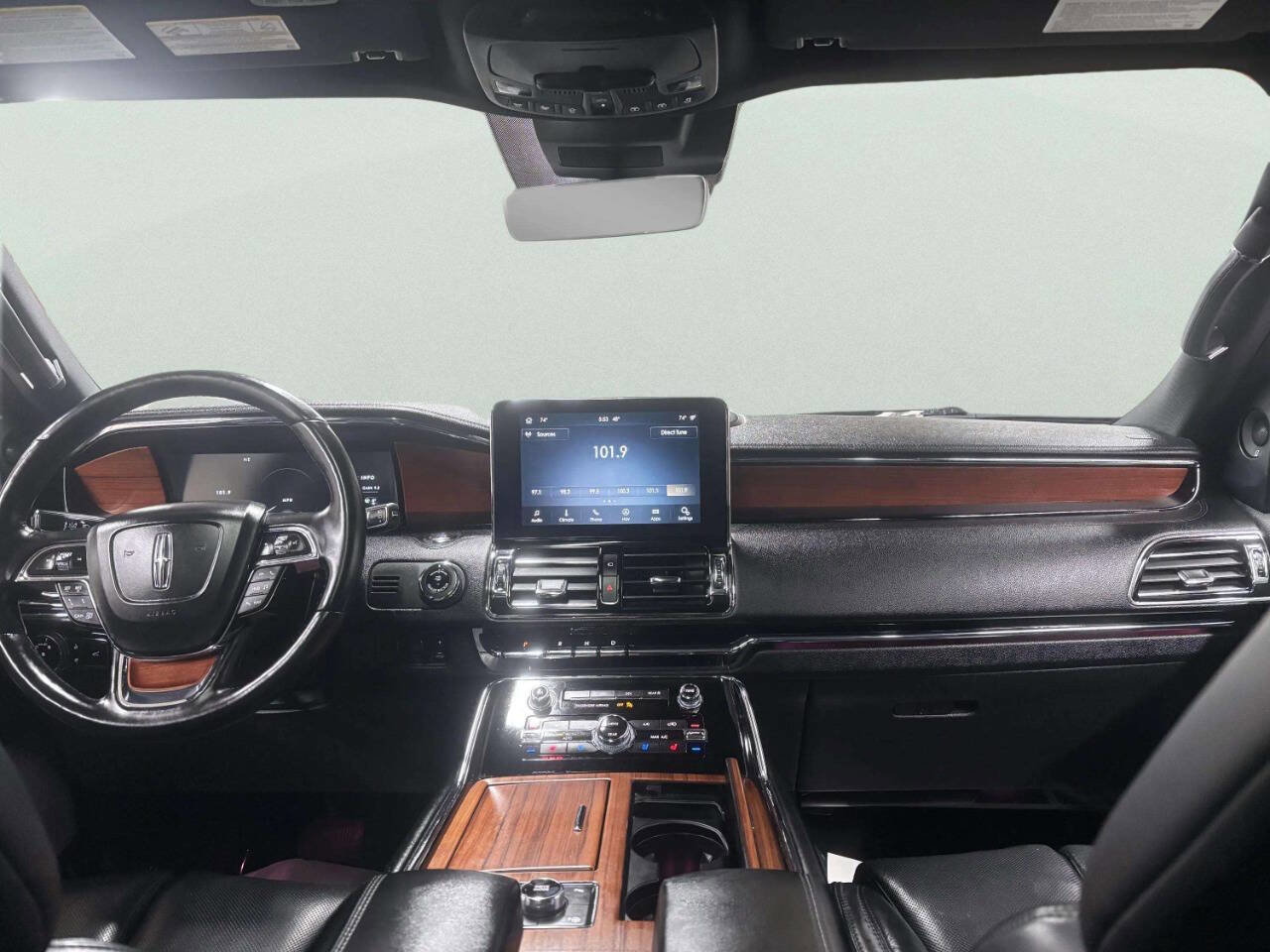 Used 2020 Lincoln Navigator Reserve w/ Equipment Group 208A Reserve image 34