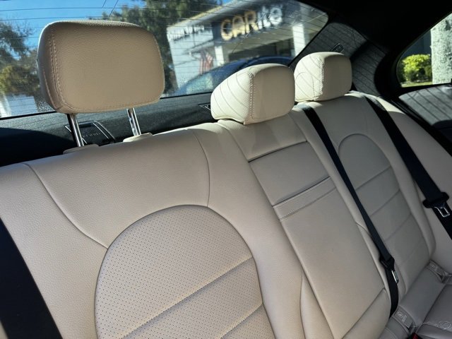 Used 2019 Mercedes-Benz C 300 Sedan image 17