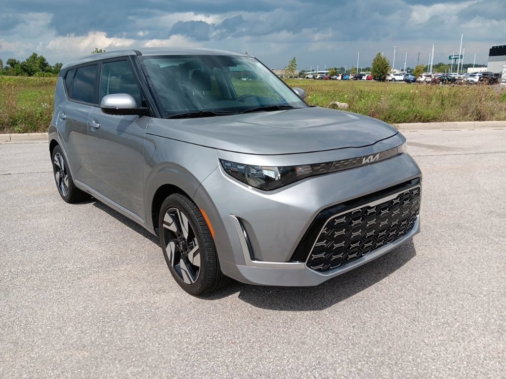 Certified 2024 Kia Soul GT-Line FWD image 1