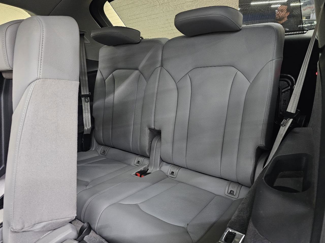 Used 2017 Audi Q7 3.0T Prestige image 28