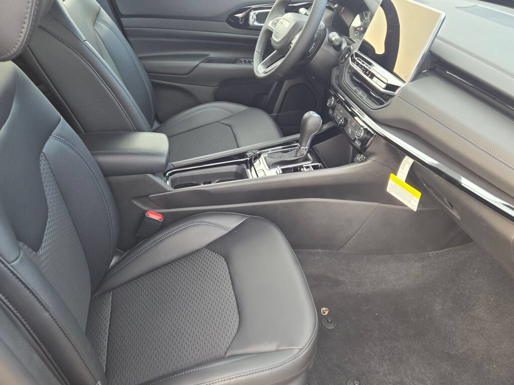 New 2026 Jeep Compass Latitude AWD/4WD image 7