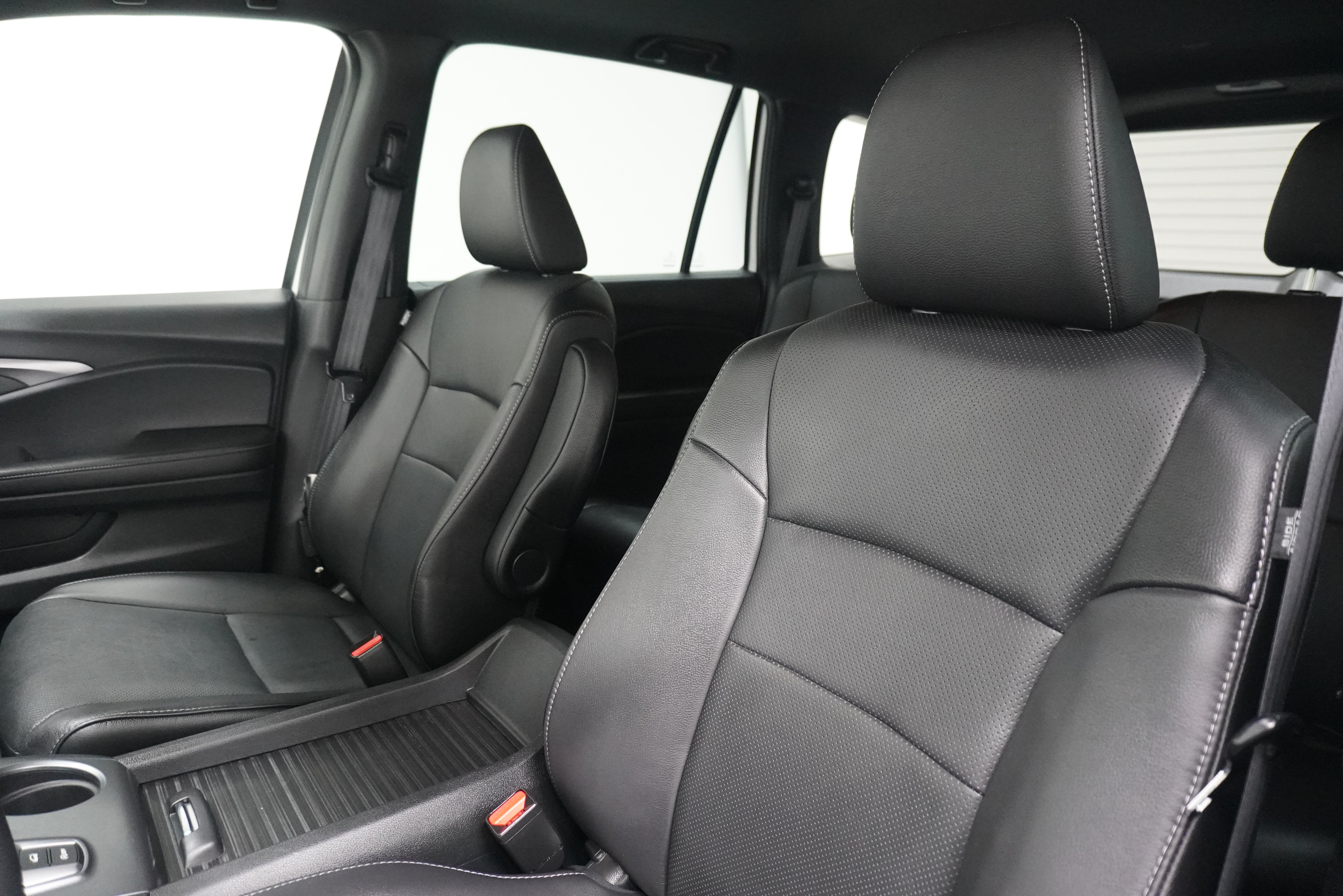 Used 2023 Honda Passport EX-L image 11