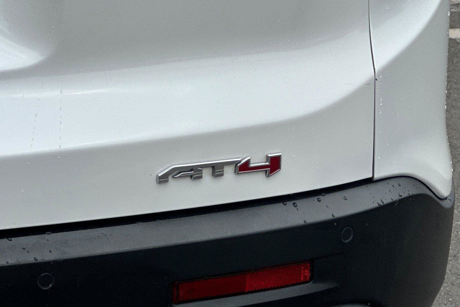 Used 2022 GMC Acadia AT4 w/ Technology Package image 28