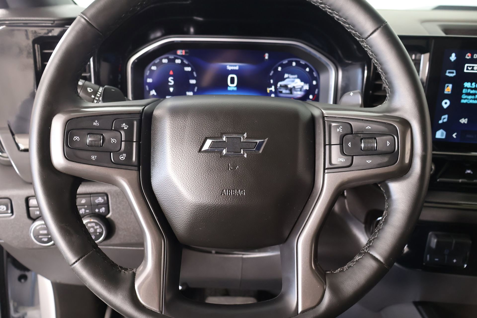 Used 2025 Chevrolet Silverado 1500 ZR2 w/ Technology Package AWD/4WD image 3