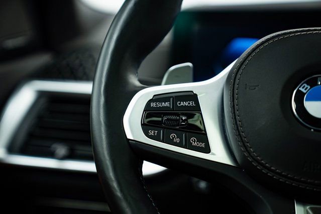 Used 2026 BMW X7 M60i image 31