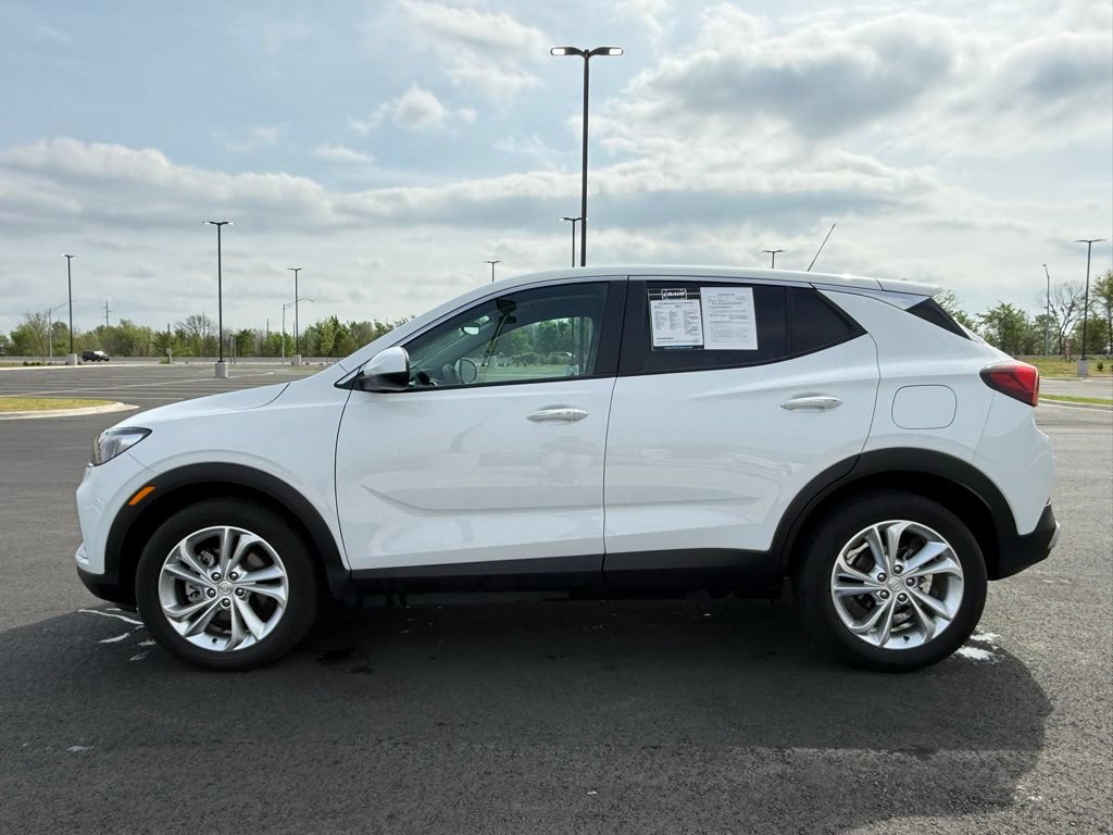 Used 2023 Buick Encore GX Preferred w/ Cold Weather Comfort Package FWD image 4