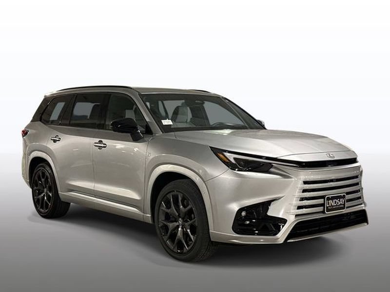 New 2026 Lexus TX 500h AWD image 8