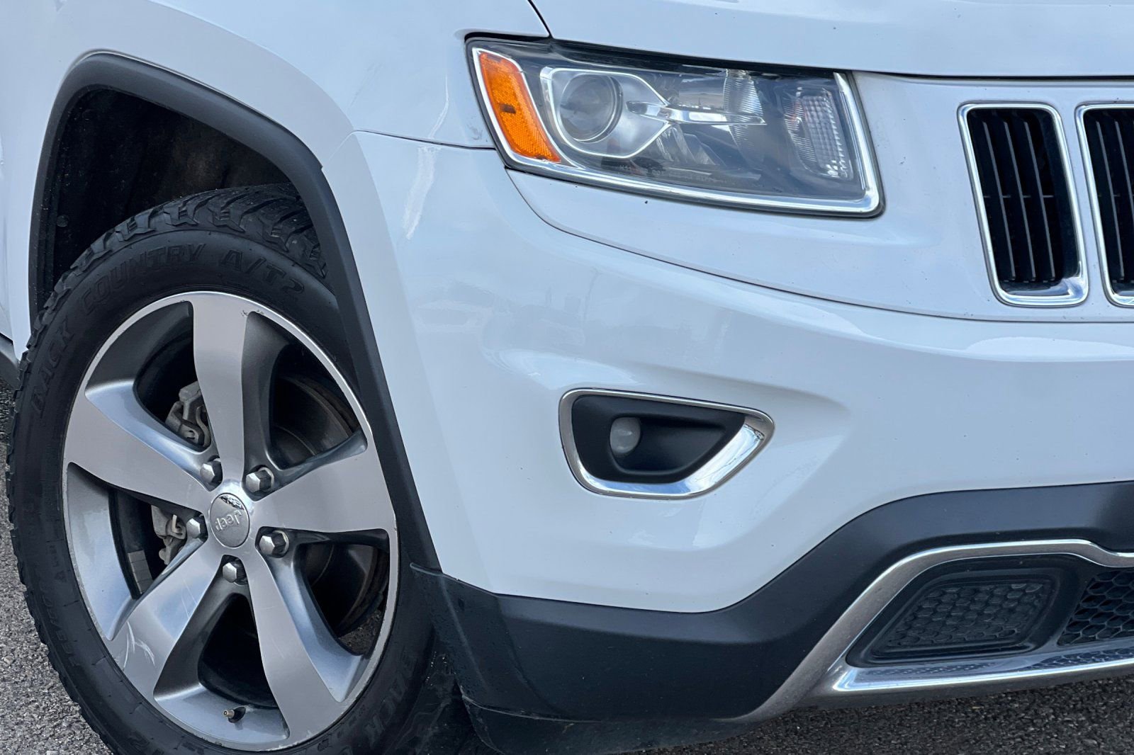 Used 2015 Jeep Grand Cherokee Limited w/ Trailer Tow Group IV image 30