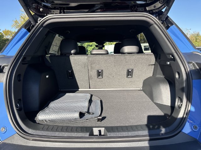 New 2027 Chevrolet Equinox RS w/ Safety and Technology Package FWD image 15