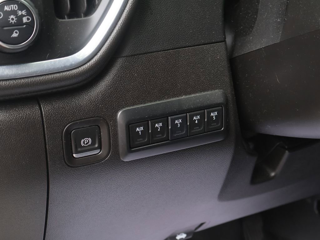 Used 2023 Chevrolet Silverado 2500 LT w/ Convenience Package AWD/4WD image 29