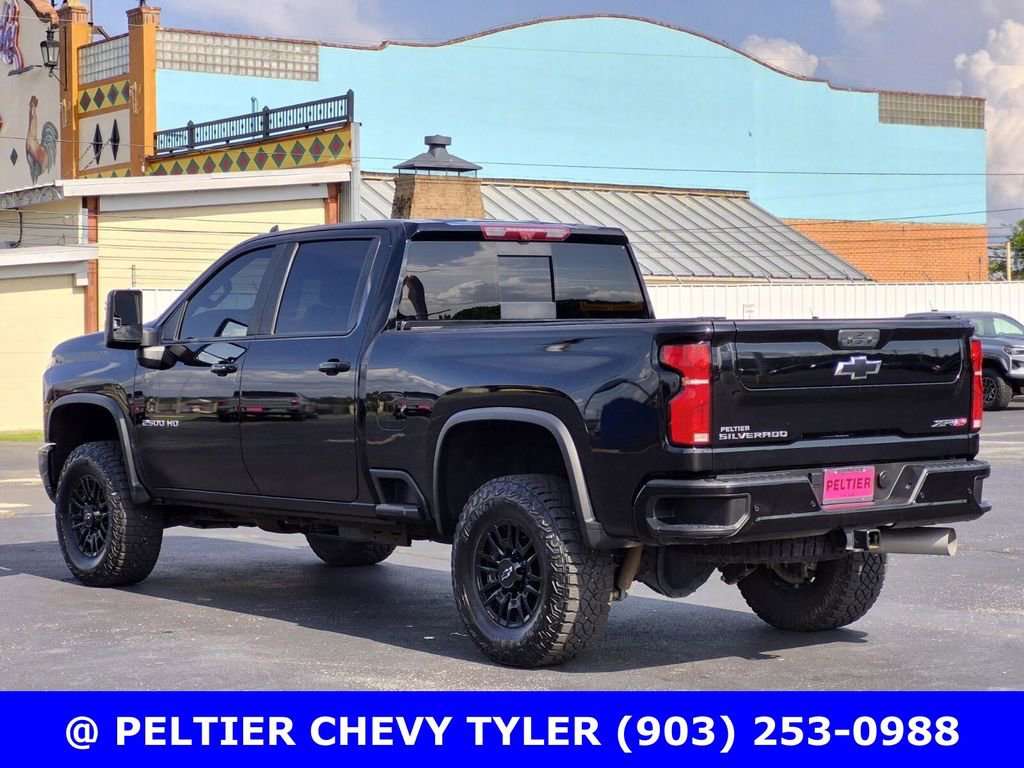 Used 2024 Chevrolet Silverado 2500 ZR2 w/ Technology Package AWD/4WD image 4