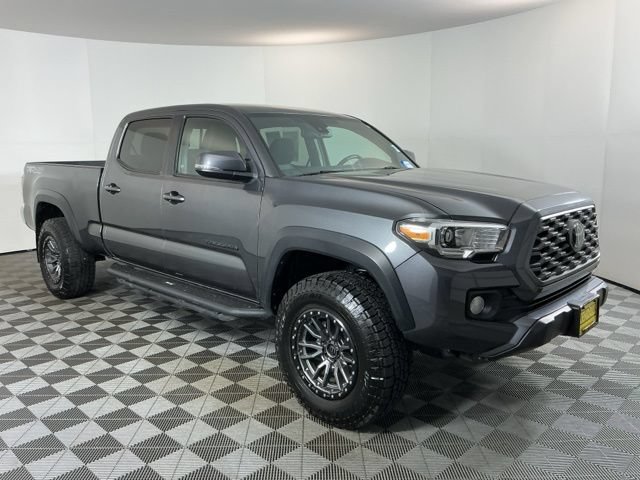 Used 2021 Toyota Tacoma TRD Off-Road AWD/4WD image 3