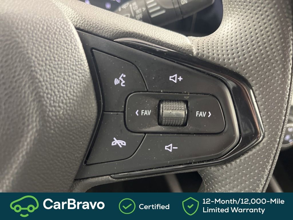 Certified 2025 Chevrolet Trax LS image 23