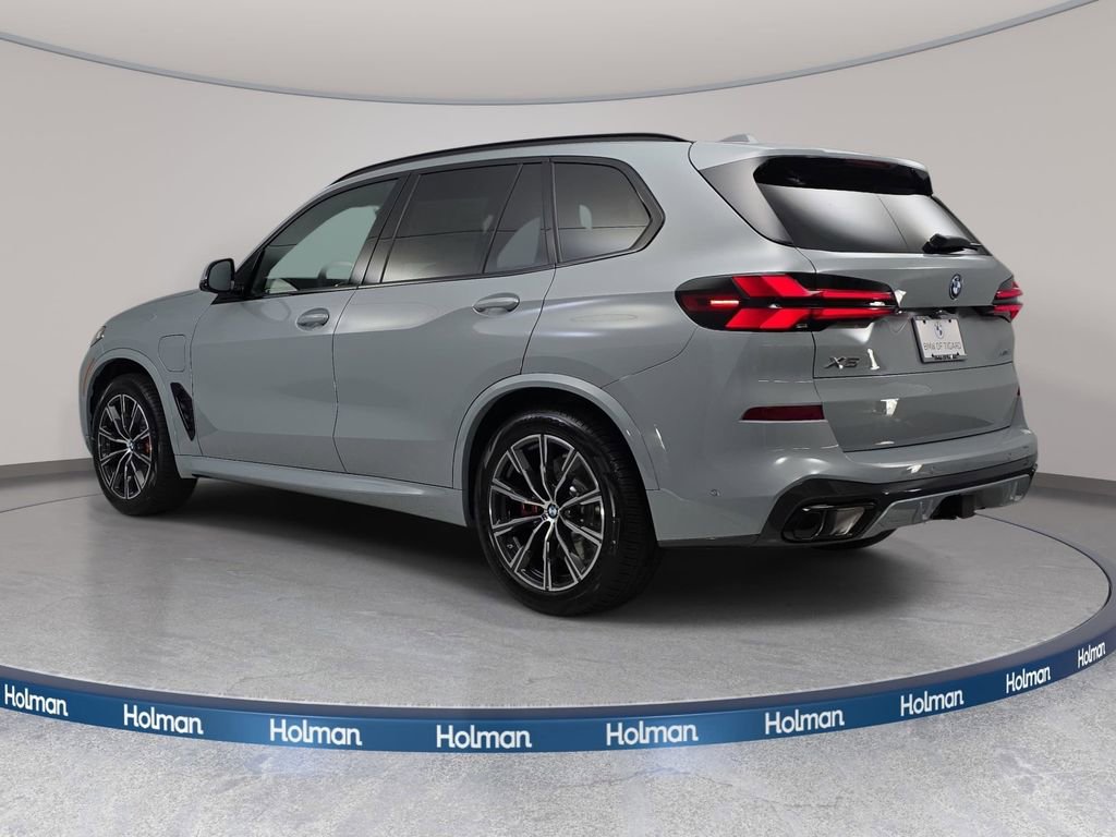 New 2026 BMW X5 xDrive50e image 7