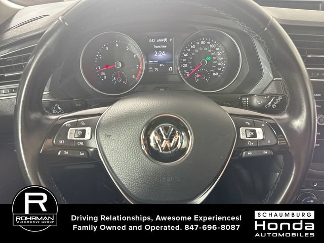 Used 2018 Volkswagen Tiguan SEL AWD/4WD image 11