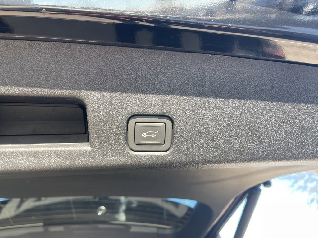 New 2025 Chevrolet Traverse LT w/ Enhanced Driving Package image 13