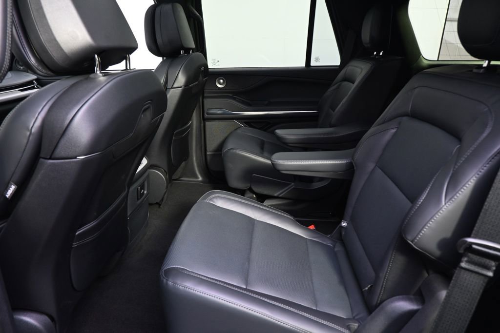 New 2026 Lincoln Navigator Reserve w/ Jet Appearance Package image 21