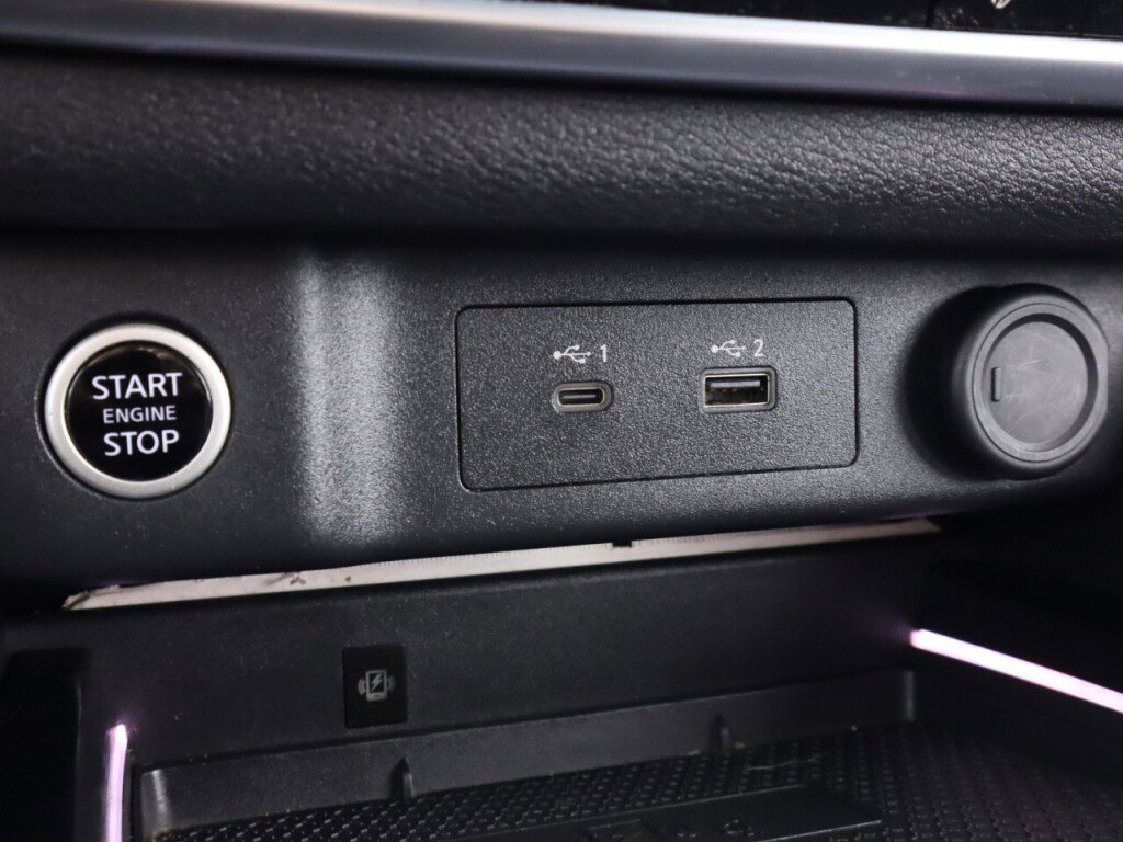 Used 2022 Nissan Rogue Platinum w/ Head-Up Display Package AWD/4WD image 27