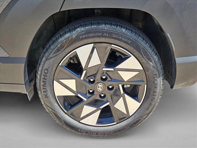 Used 2025 Hyundai Kona SEL FWD image 23