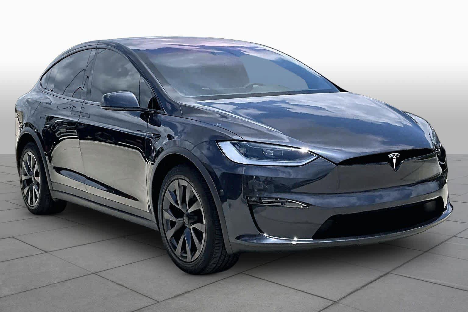Used 2024 Tesla Model X AWD/4WD image 2