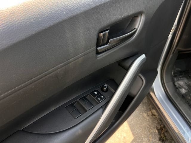 Used 2024 Toyota Corolla Cross AWD Hybrid image 17