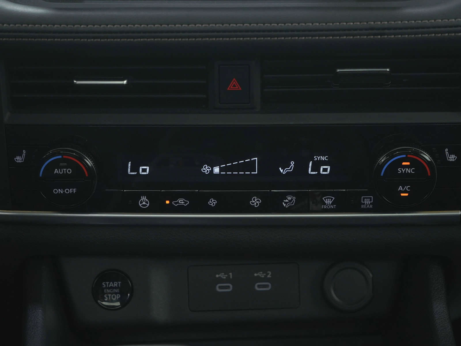 Used 2024 Nissan Rogue SV w/ SV Premium Package image 19