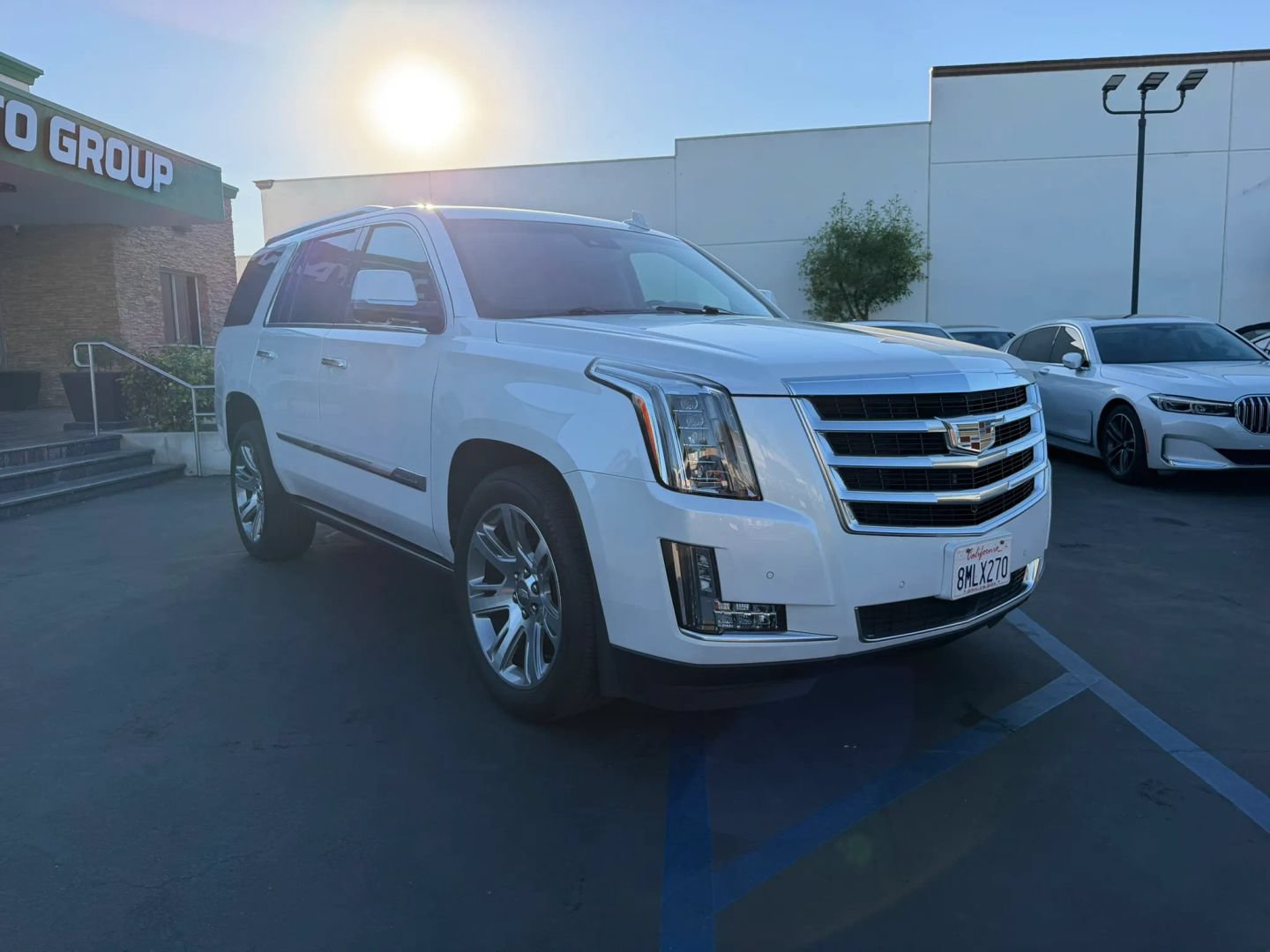 Used 2016 Cadillac Escalade Premium RWD image 3