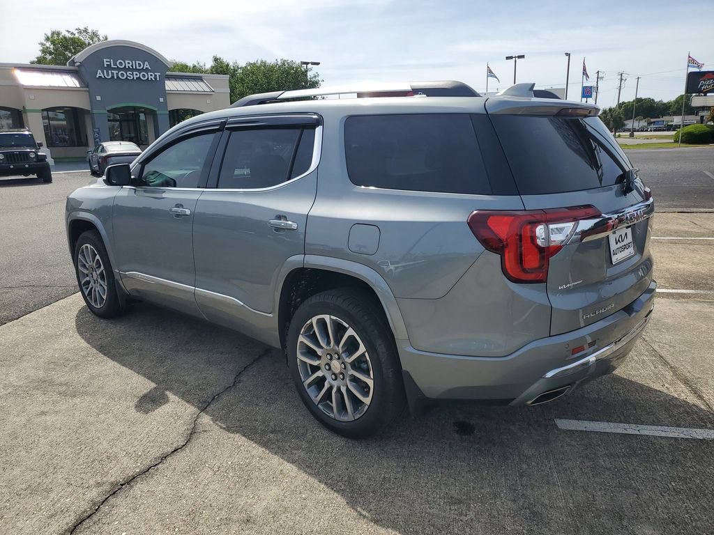 Used 2023 GMC Acadia Denali w/ Denali Ultimate Package FWD image 3